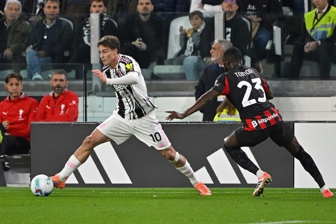 加盟曼城仅5个月！曝23岁国脚不满坐冷板凳 冬窗申请离队