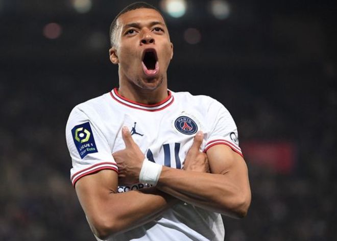 后场传控配合稳定，控球率持续提升