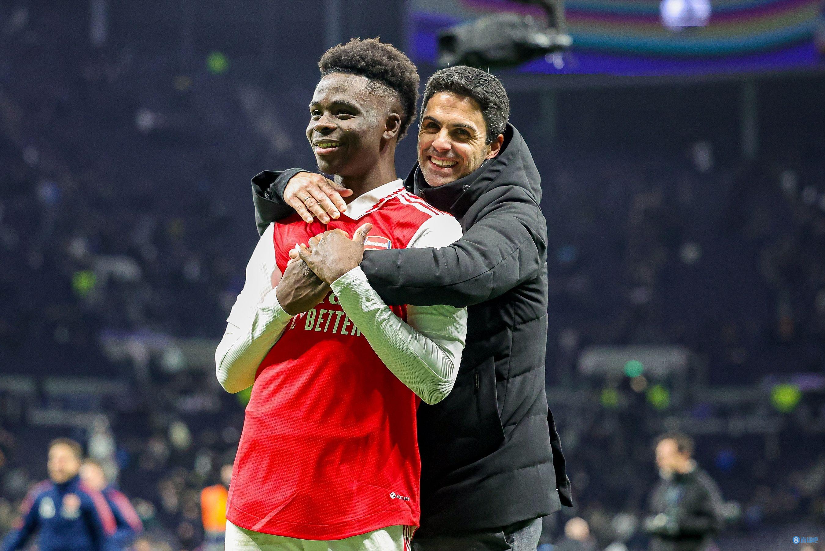 申花客战津门虎：双方均四外援出战，李可首发，阿代米替补（申花客场挑战津门虎：两队同派四外援，李可先发，阿代米列替补）