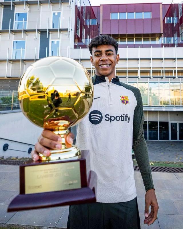 持续打击极端球迷，米体：地方当局邀请米兰双雄开会评估情况