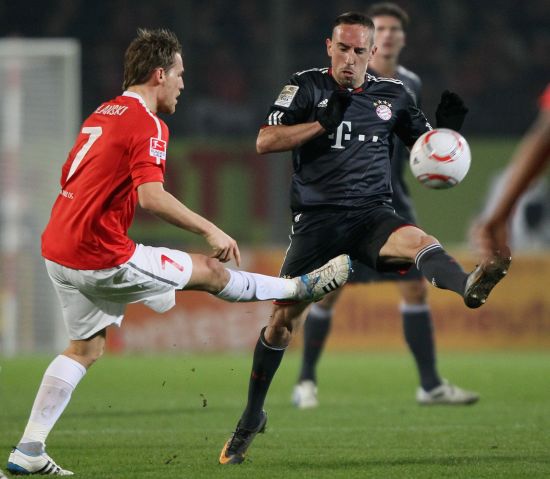 友谊赛战报：J罗点射、迪亚斯建功，哥伦比亚3-0澳大利亚（热身赛快讯：J罗点球破门、迪亚斯建功，哥伦比亚3-0轻取澳大利亚）