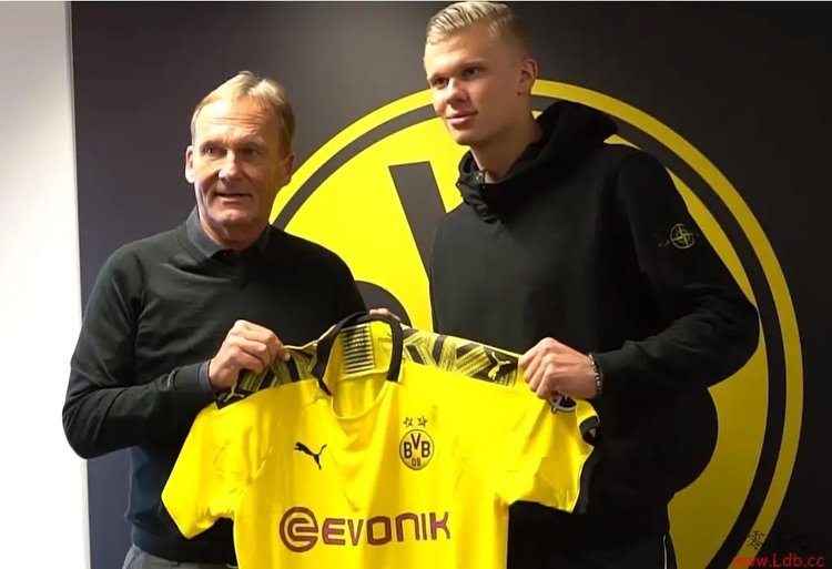 邮报：切尔西想为马帅提供足够的阵容厚度，每位置至少会有2人