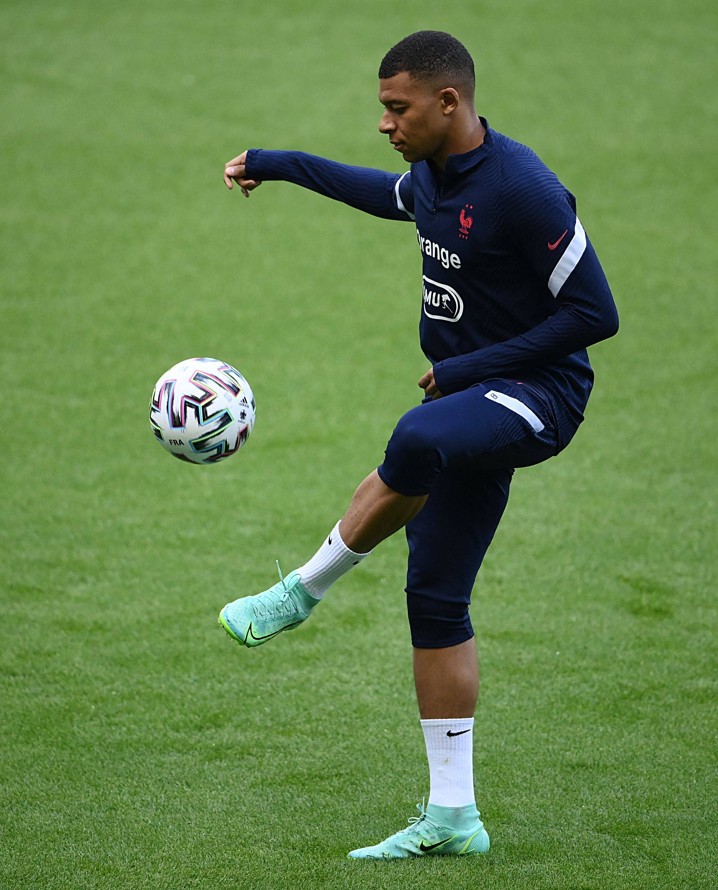 斯基拉：热那亚已和佩林谈妥3年合同，但尤文不愿意免费放人（斯基拉：热那亚已与佩林达成3年协议，但尤文不愿免费放行）