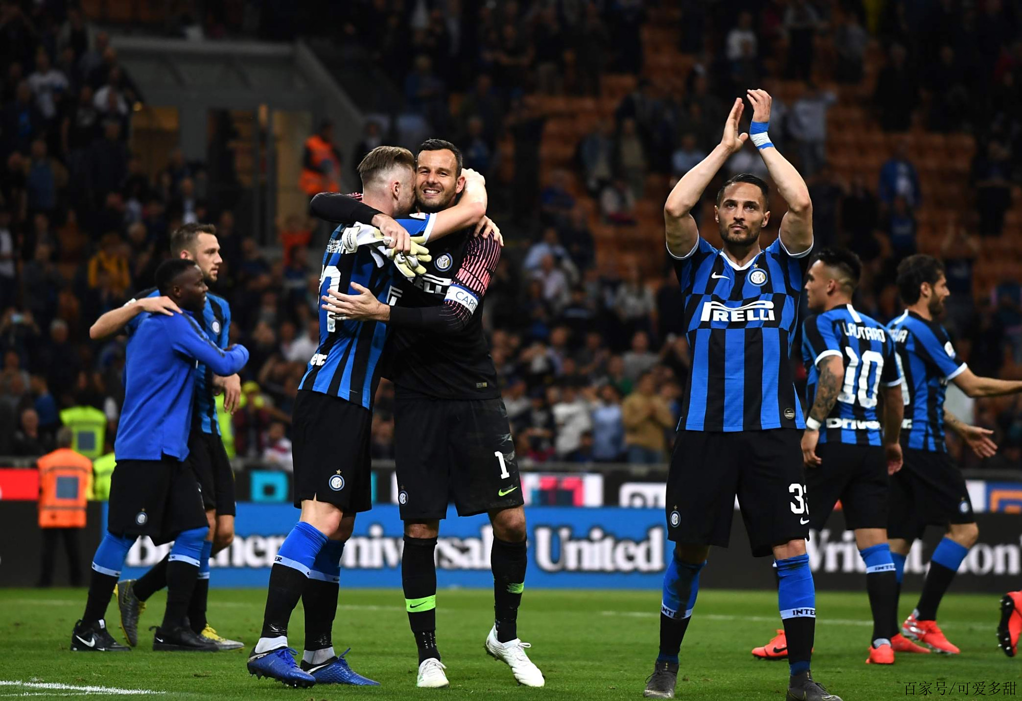 每体：巴萨发现约100名会员涉及欧冠对法兰克福门票转售问题