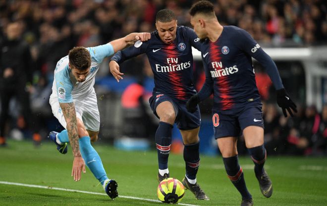 斯图加特后卫：在多特蒙德比赛总是很特别，期待周六的对决（斯图加特后卫：对阵多特总别具意义，期待周六之战）