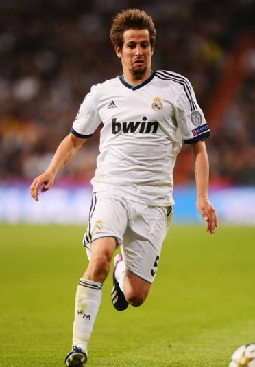 荷甲战报：罗兹破门，博尔赫斯扳平，费耶诺德1-1特温特（荷甲速递：罗兹先拔头筹，博尔赫斯追平，费耶诺德1-1战平特温特）