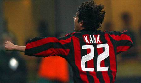 阿德耶米被换下后不满欲直接离场，多特将对其进行处罚（阿德耶米不满被换下欲径直离场，多特将予处罚）