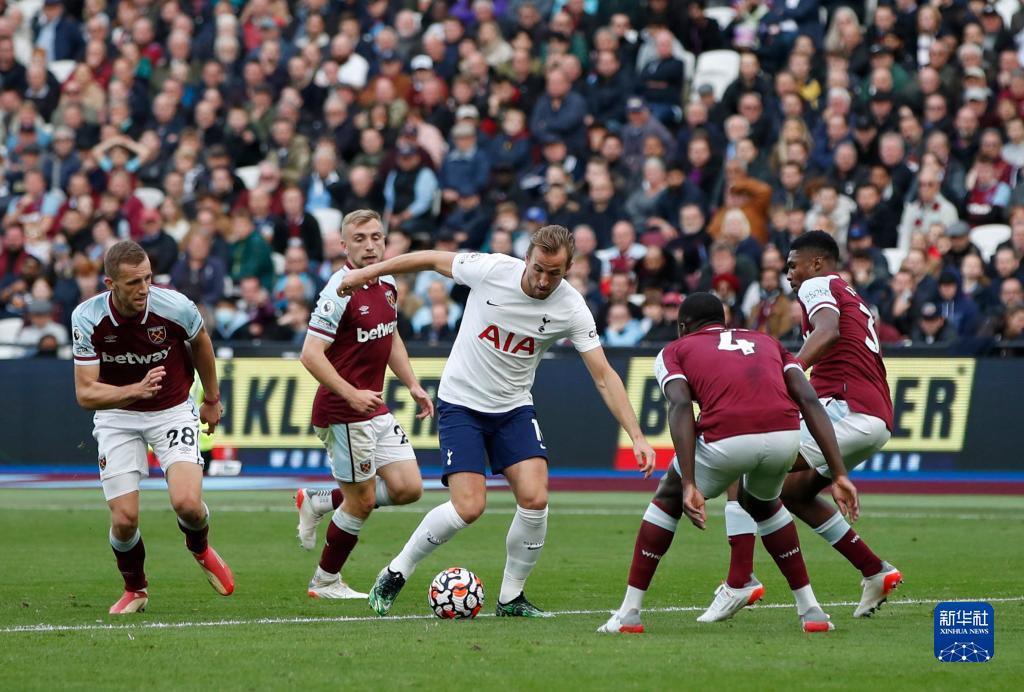 中超转会市场：广州队签下新前锋,（中超转会动态：广州队引进新前锋）