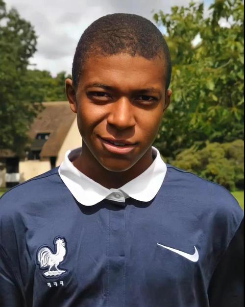 世欧预战报：哈兰德梅开二度，挪威4-1意大利直通世界杯（欧预赛战报：哈兰德双响，挪威4-1击败意大利直取世界杯门票）