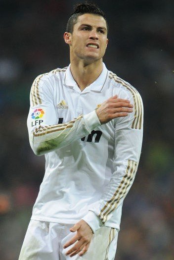 欧文连续助攻全队配合默契