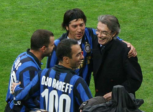 媒体人：山东泰山新赛季教练配置计划是韩鹏+外籍助教