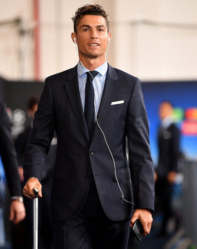 北京国安在2025年足协杯夺冠，五冠登顶，与上海海港同获亚冠资格，但亚冠表现惨淡，中超差距明显。